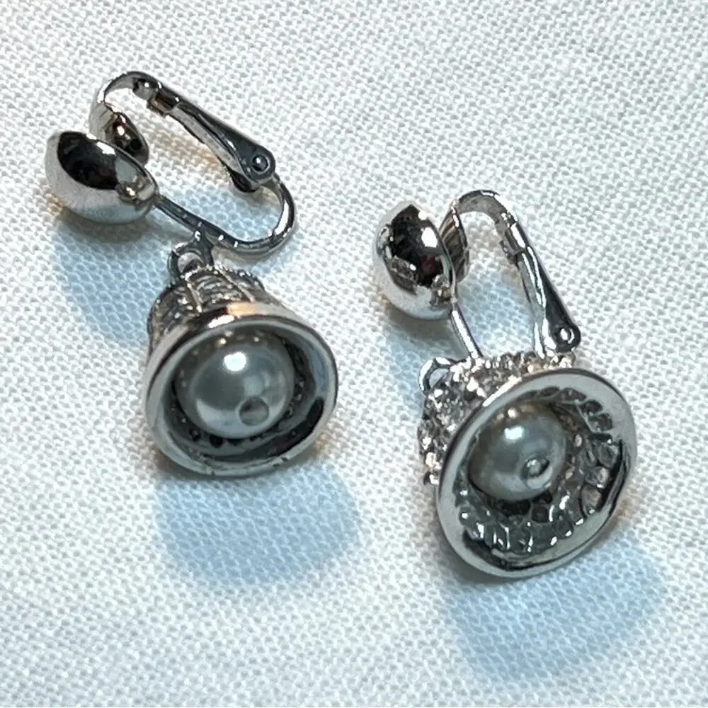 JUDY LEE VINTAGE 1950 MID CENTURY FAUX SILVER BELLS WITH FAUX PEARL EARRINGS